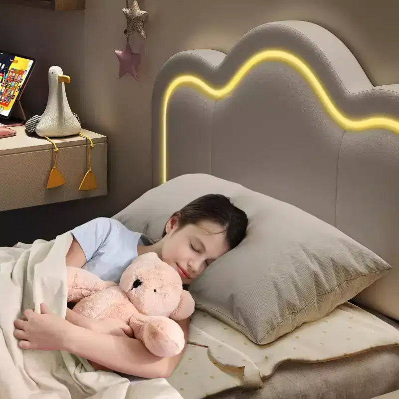 Struttura letto a piattaforma singola imbottita beige/rosa con testiera a forma di orsetto e LED RGB, nessun bisogno di rete a molle