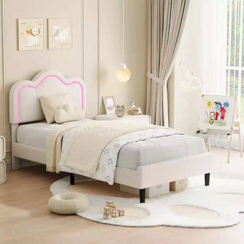 Struttura letto a piattaforma singola imbottita beige/rosa con testiera a forma di orsetto e LED RGB, nessun bisogno di rete a molle