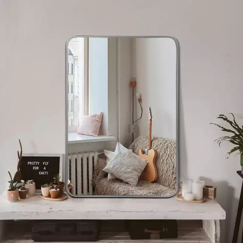 Specchio da parete rettangolare con cornice in alluminio color argento, 1 persona