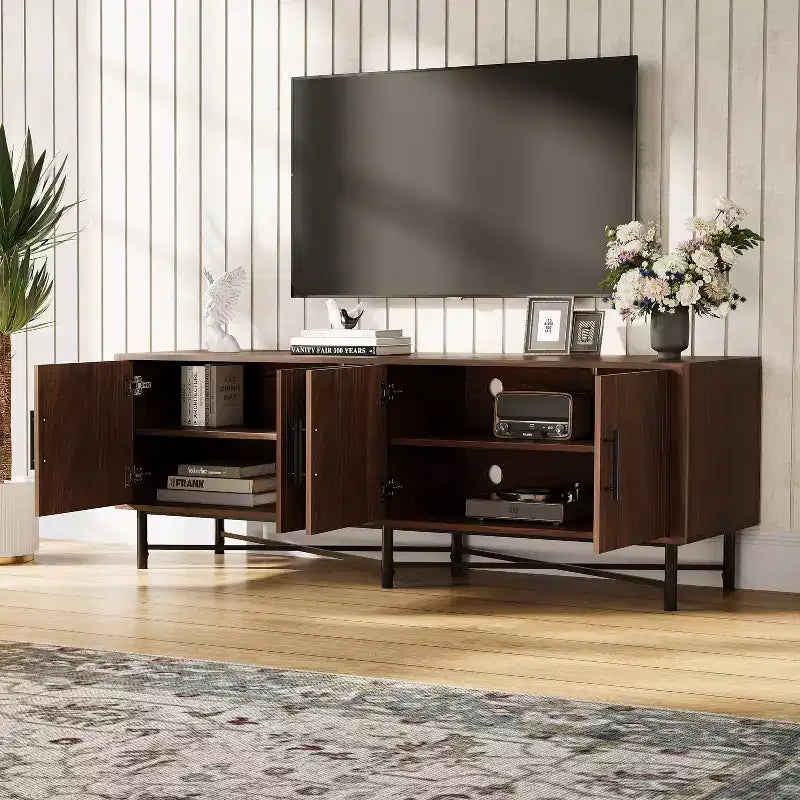 Mobile TV in castagno/legno naturale con 4 ante e ripiani regolabili, per TV fino a 66"