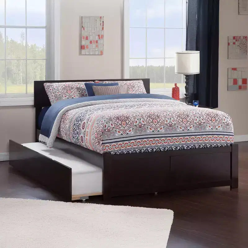Letto a piattaforma matrimoniale marrone/bianco con letto estraibile singolo, 2 posti letto